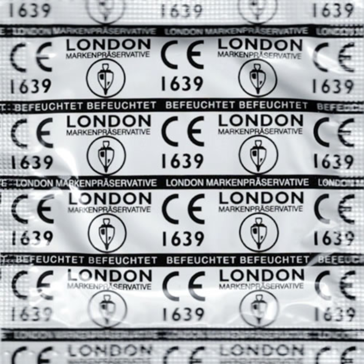 An image of individual wrapper of London Wet condom.  Imagen principal del producto