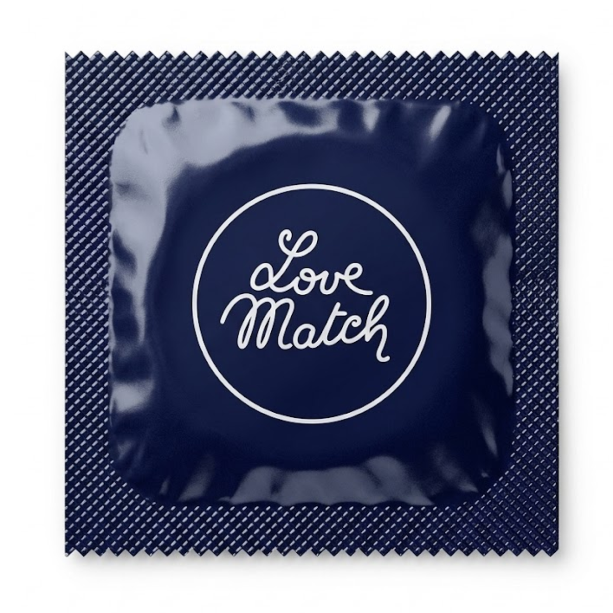 Front view of a single navy blue foil condom wrapper for Love Match Extra Large, featuring a textured square border and the white script "Love Match" logo inside a white circle. Imagen principal del producto