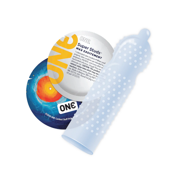 ONE® Super Studs Paquete de 12